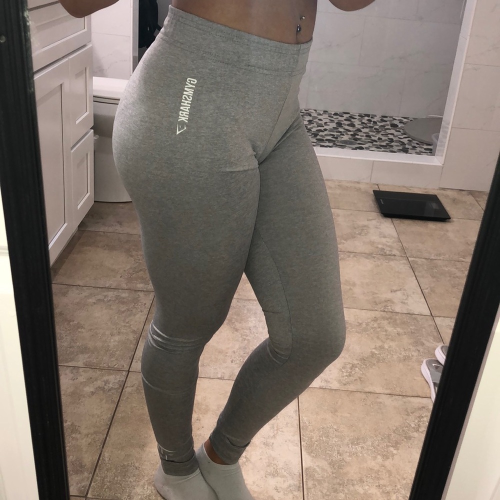 Gymshark leggings (gray)